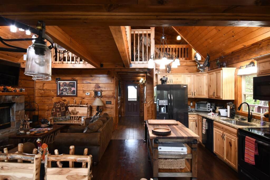 Bear Country Cabin Sevierville Bagian luar foto
