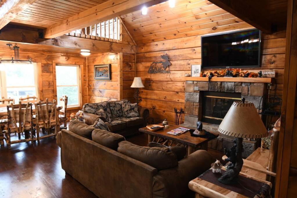 Bear Country Cabin Sevierville Bagian luar foto