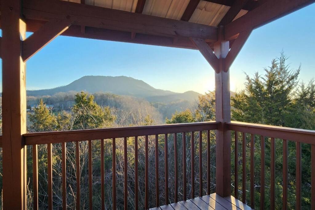 Bear Country Cabin Sevierville Bagian luar foto