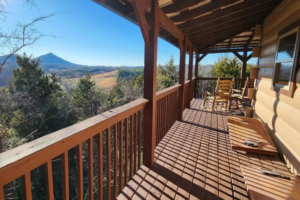 Bear Country Cabin Sevierville Bagian luar foto